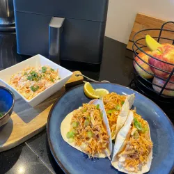 Pulled chicken wraps