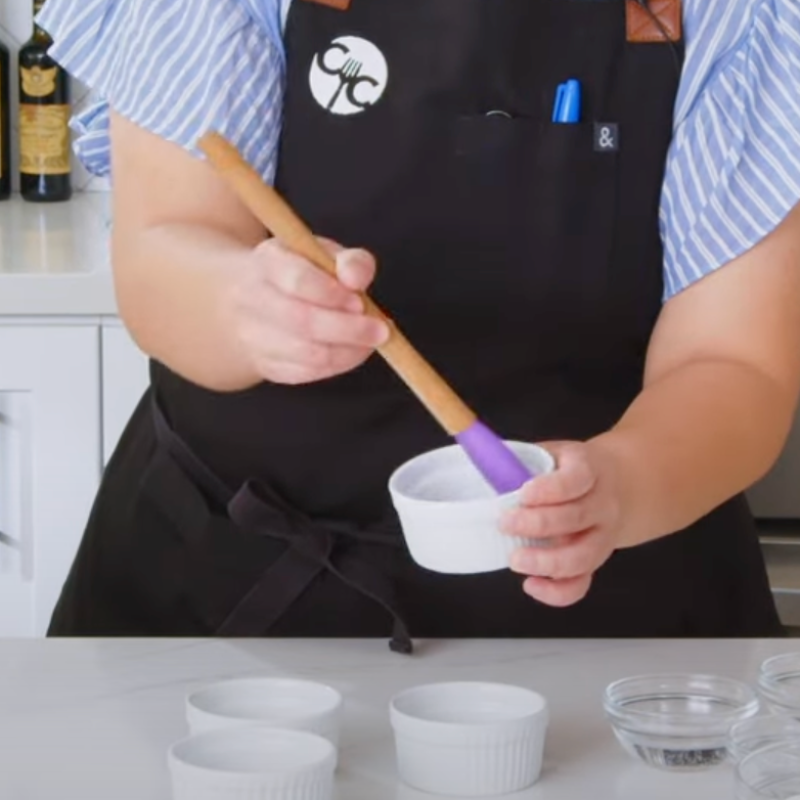 Het borstelen van de olie